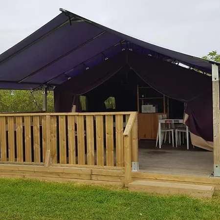 Les Chagnelles * Le Perrier