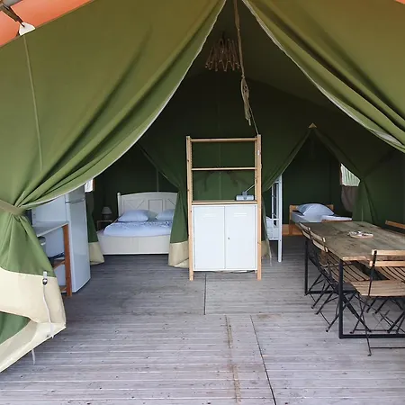 Les Chagnelles Camping Le Perrier