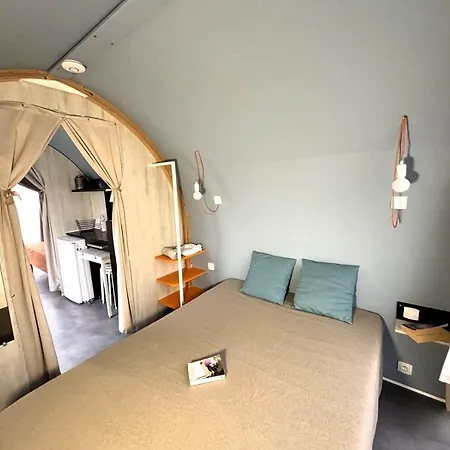 Camping Les Chagnelles Le Perrier