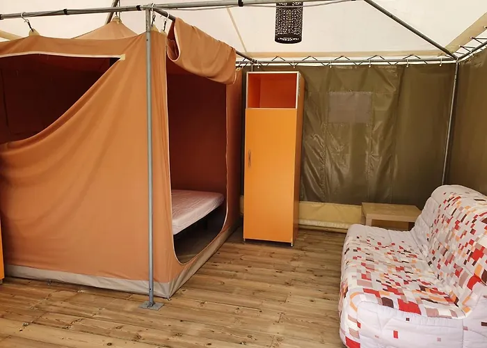 Les Chagnelles Camping Le Perrier