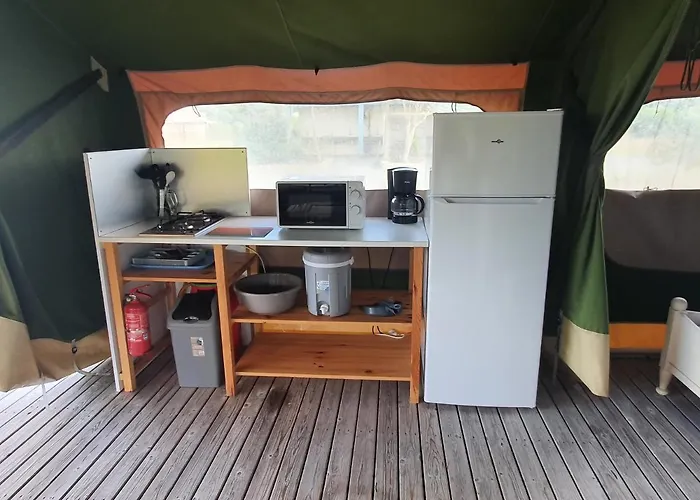 Les Chagnelles Camping *