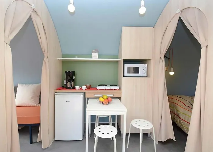 Camping Les Chagnelles Le Perrier