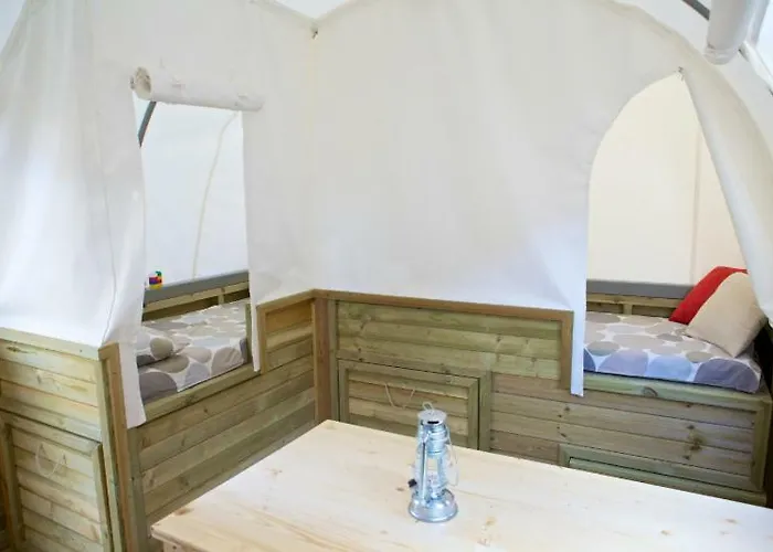 Camping Les Chagnelles *