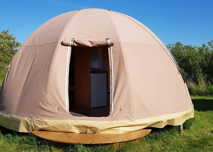 Les Chagnelles Camping *